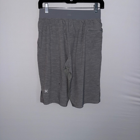 lululemon athletica Men's T.H.E. Linerless 9” Shorts Gray - Size XS - Picture 3 of 9